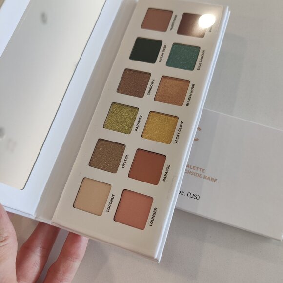 ICONIC LONDON Beachside Babe Eyeshadow Palette 12 Shades NEW - Picture 3 of 5